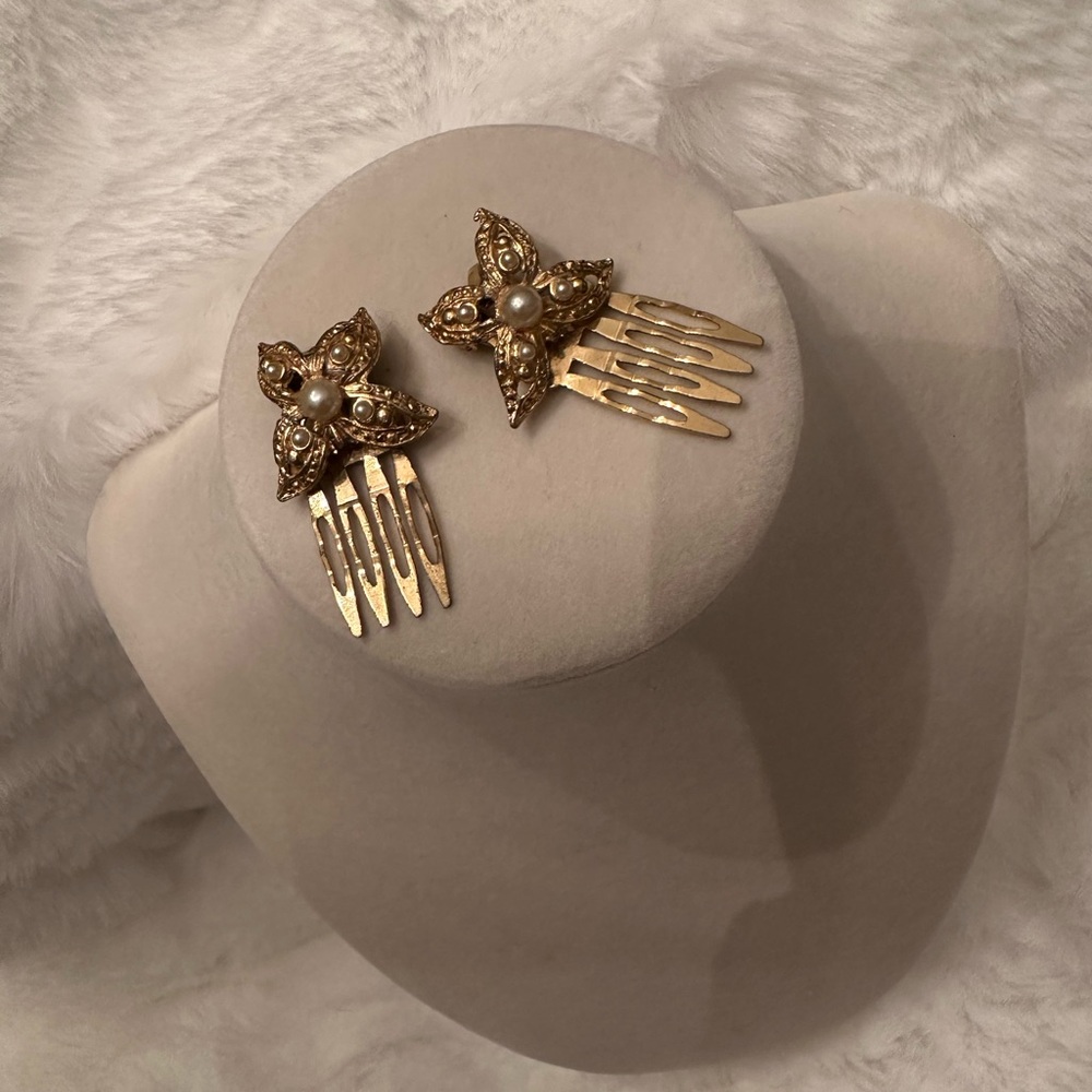 Vintage Gold Floral Hair Combs